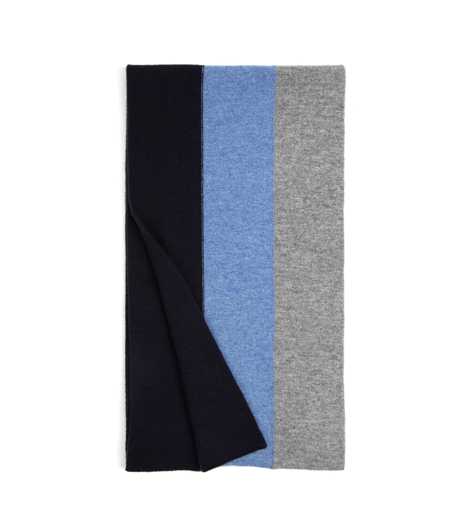 02.
Trunk Cashmere Strip...