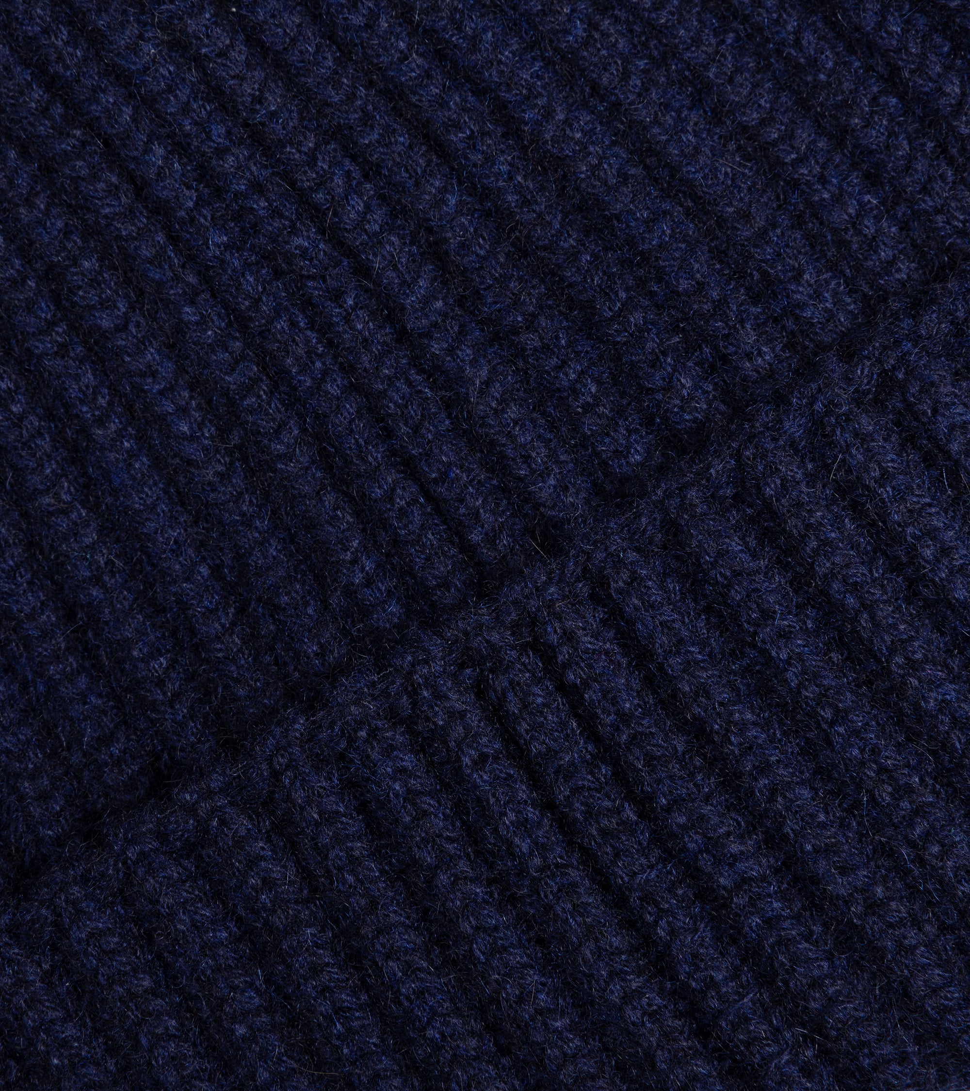 Trunk Seamless Ribbed Cashmere Beanie: Navy