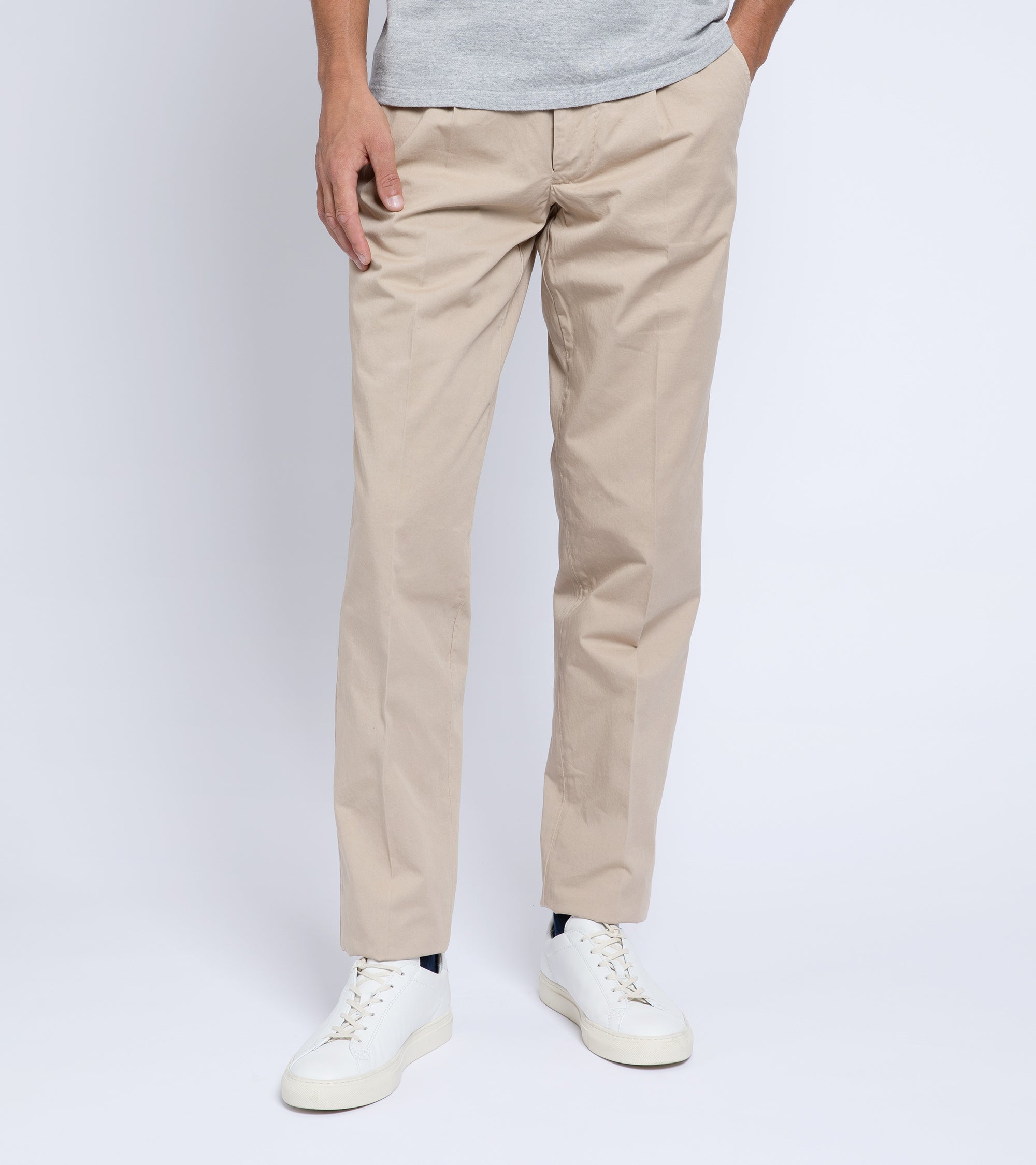 Trunk Hollen Single Pleat Cotton Trousers: Beige