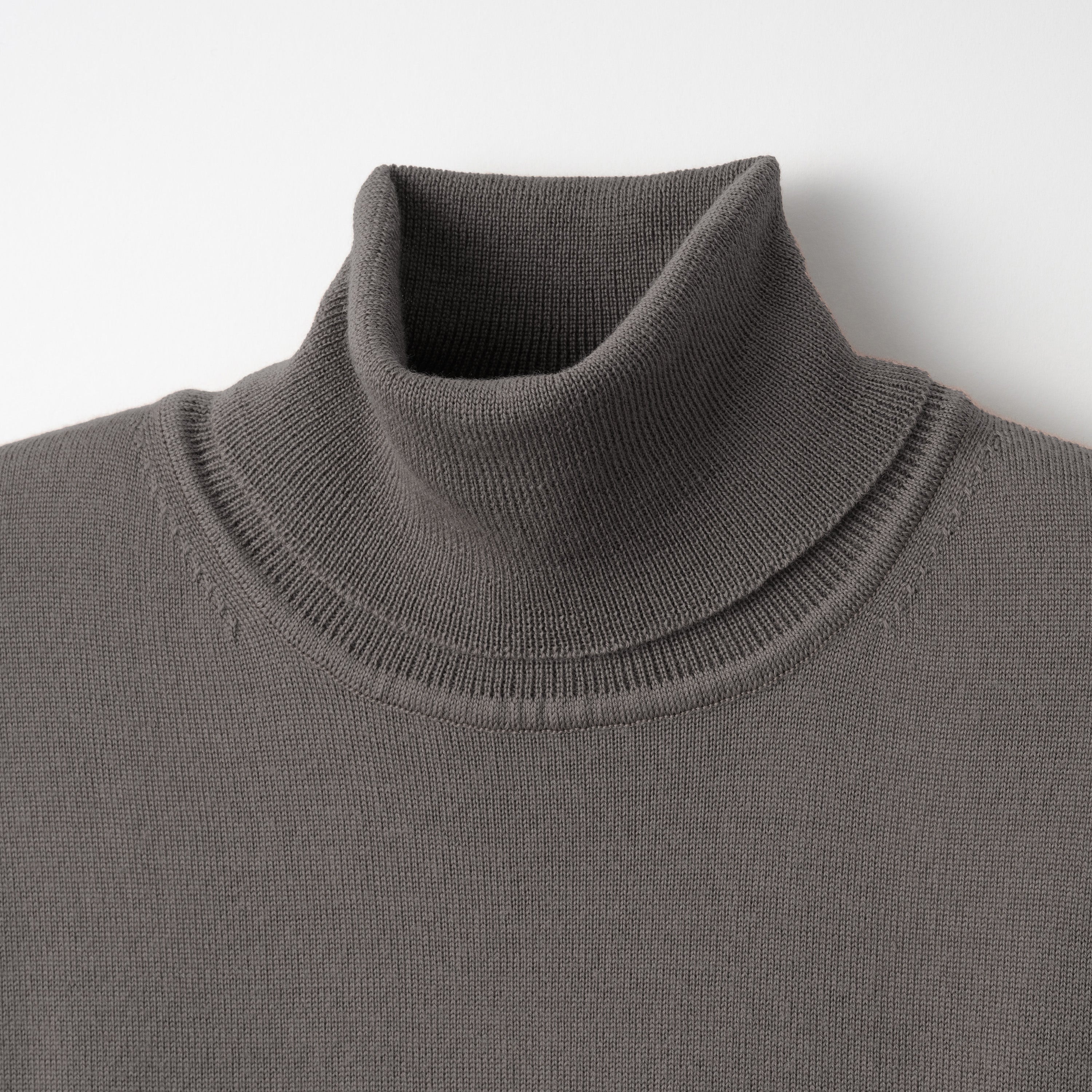 Mooncastle Lightweight Merino Roll Neck Sweater: Charcoal