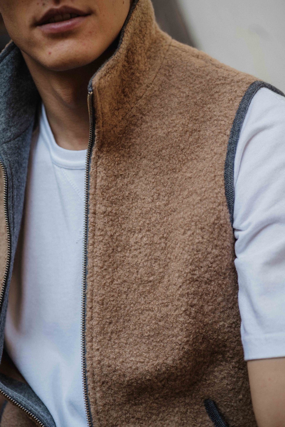 Alpe Piano Fedele Boucle Wool Vest in dark camel, product photo.