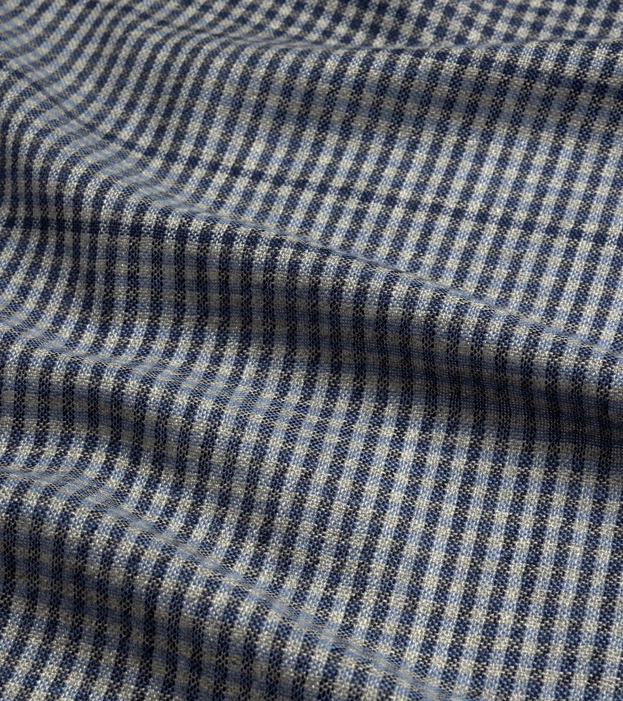 Begg x Co Kishorn Aiden Check Cashmere Scarf: Navy/Black/Red