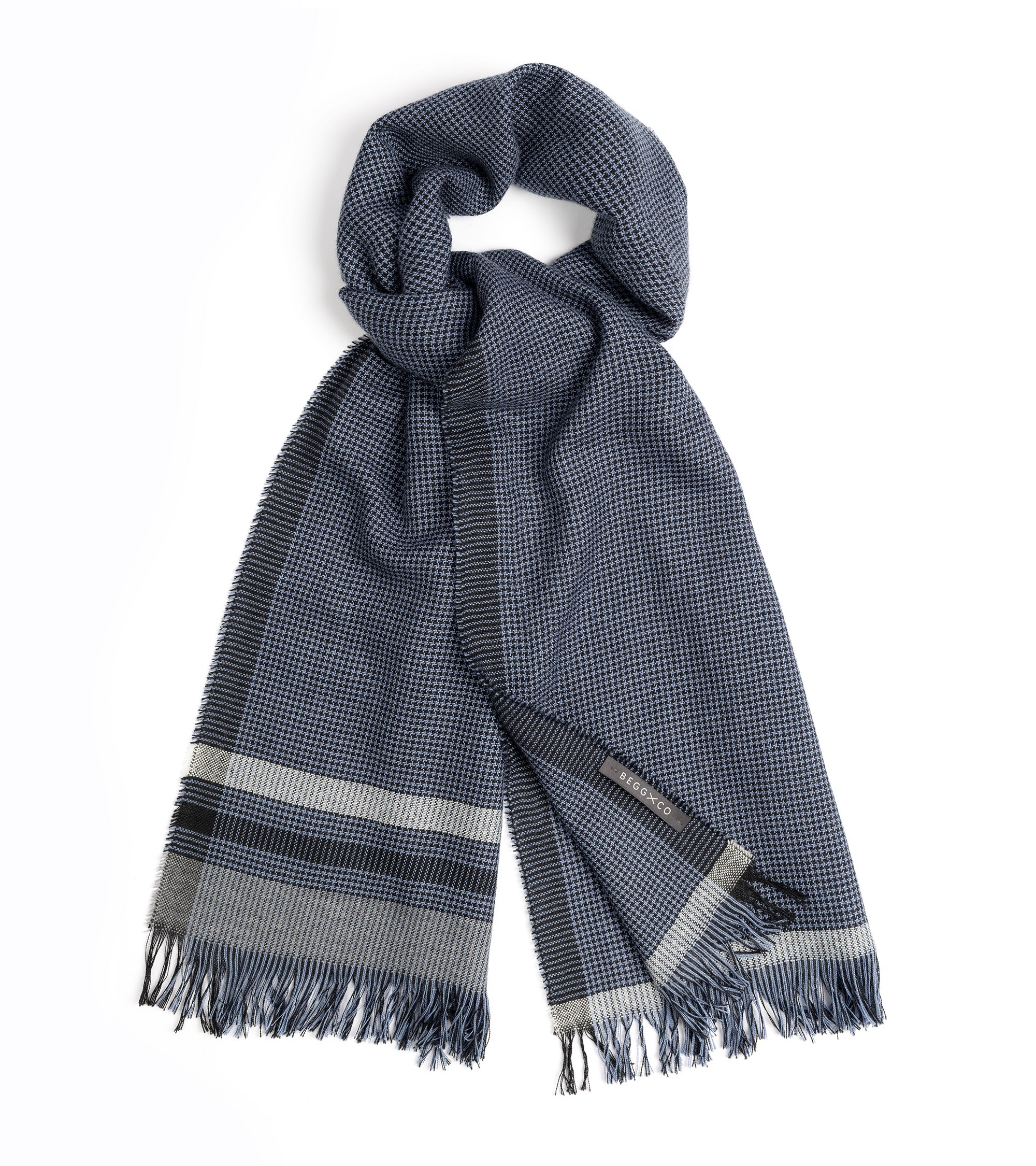 Begg x Co Kishorn Pressed Mach Puppytooth Cashmere Scarf: Blue/Black