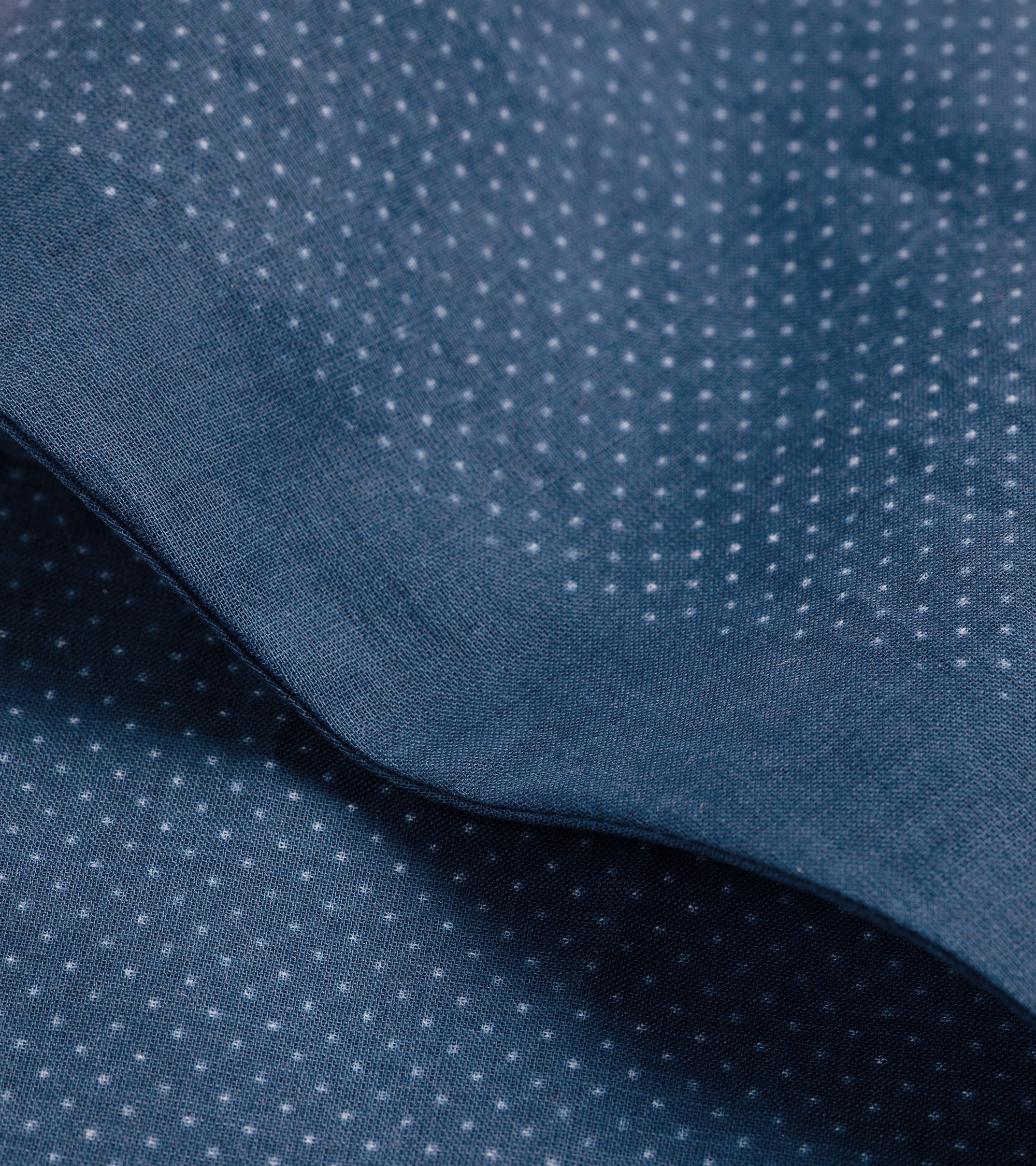 Bigi Cotton Pindot Triangle Scarf: Blue