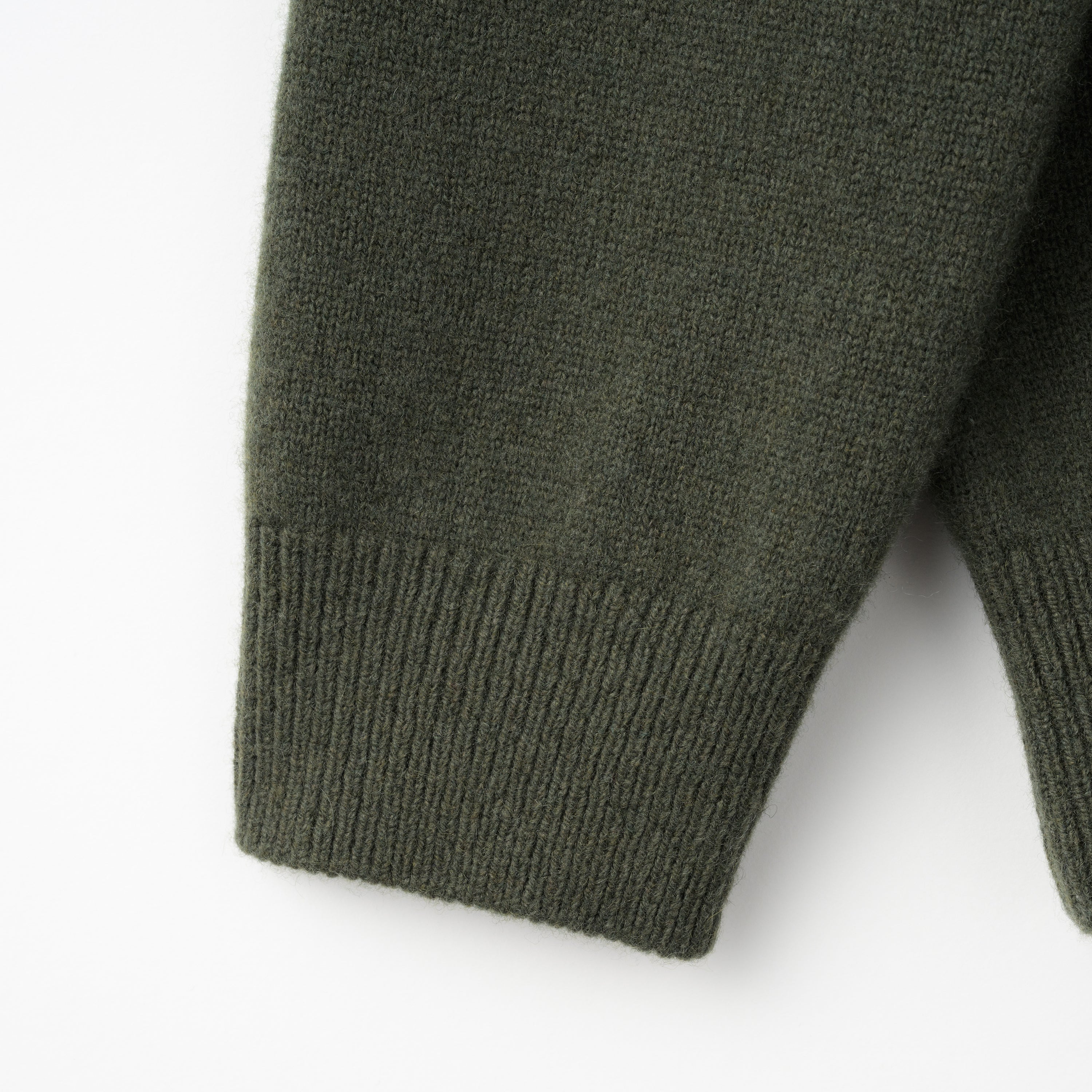Mooncastle Wool Cashmere Silk Crew Neck Sweater: Moss Green