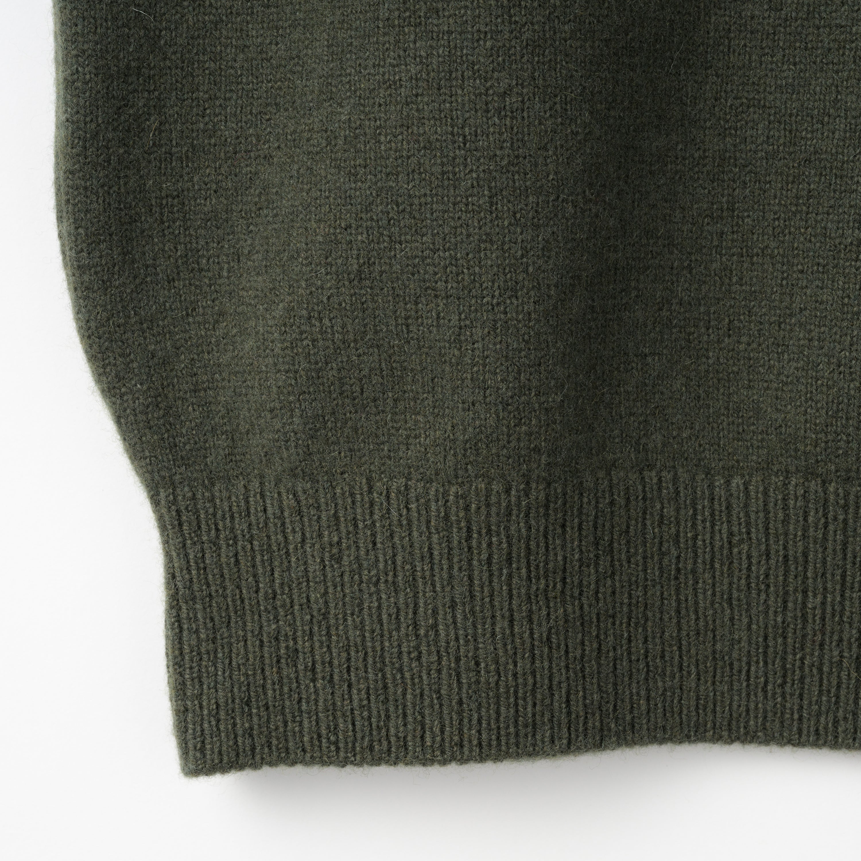 Mooncastle Wool Cashmere Silk Crew Neck Sweater: Moss Green