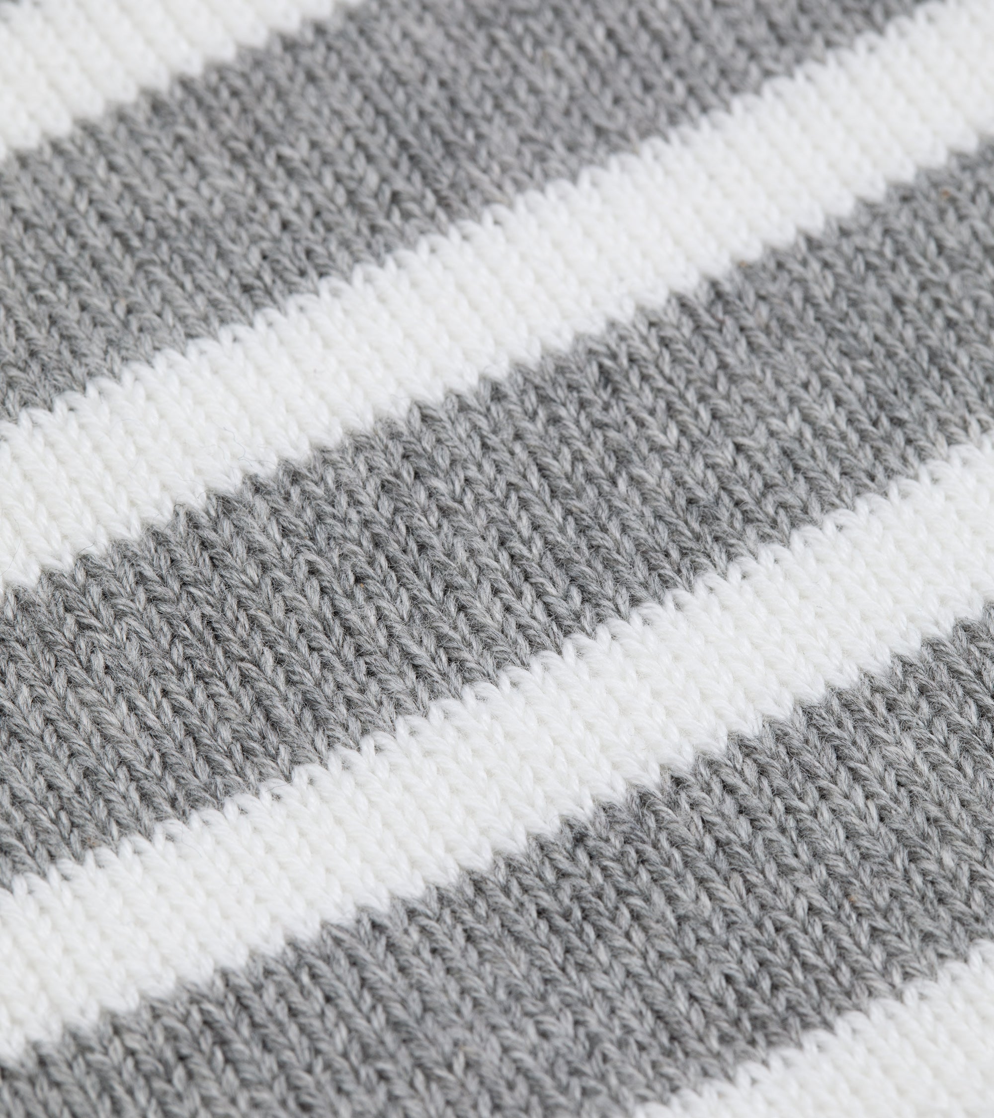 Tabio Wide Striped Crew Socks: Grey White