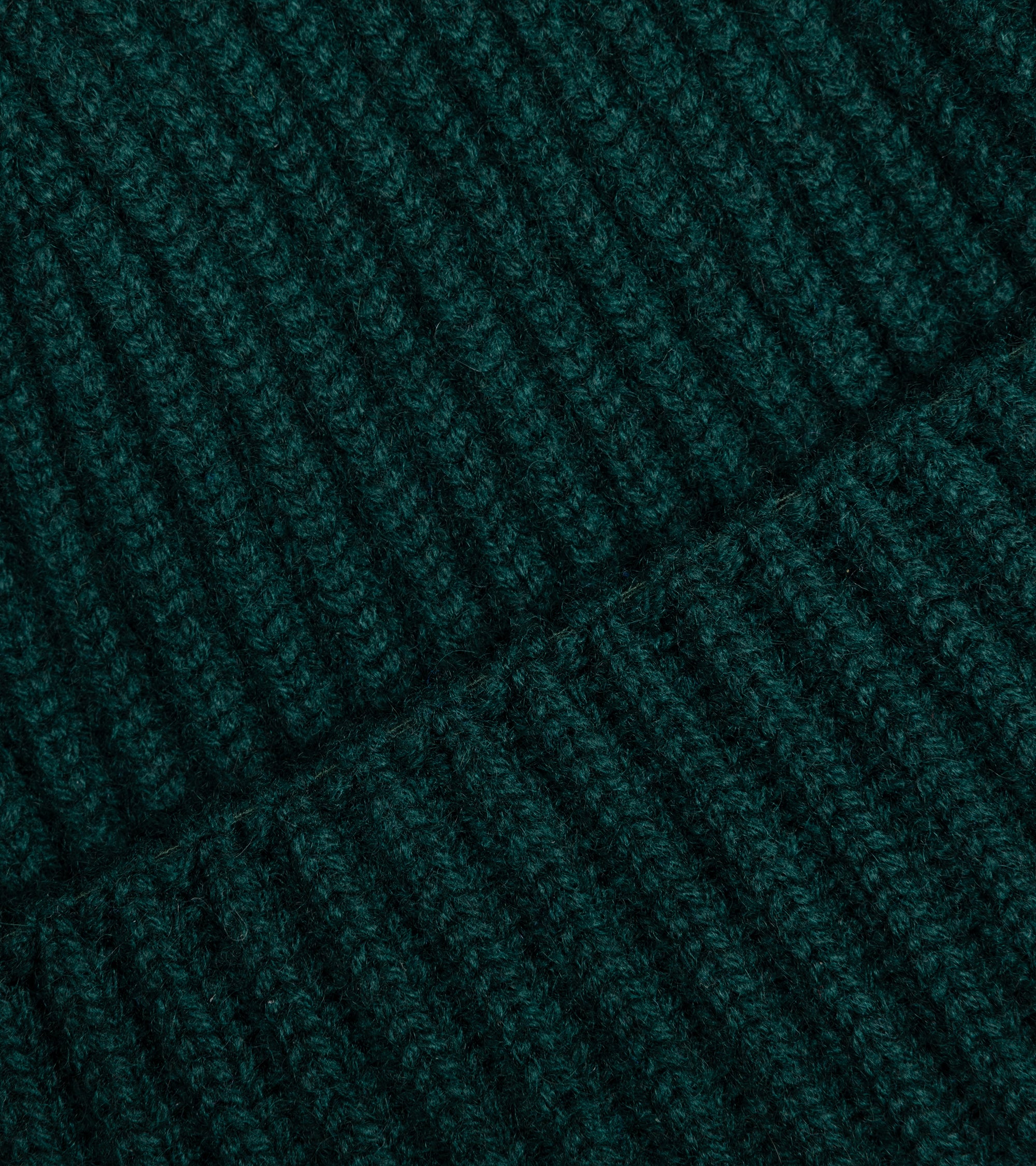 Trunk Seamless Ribbed Cashmere Beanie: Bottle Green