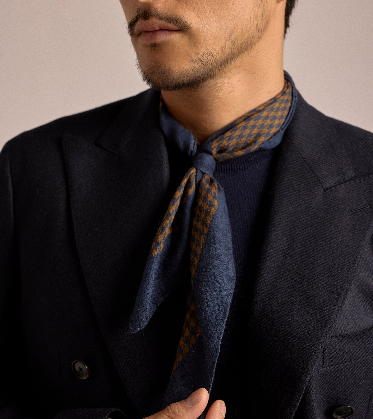 Bigi Wool Houndstooth Bandana: Blue/Yellow