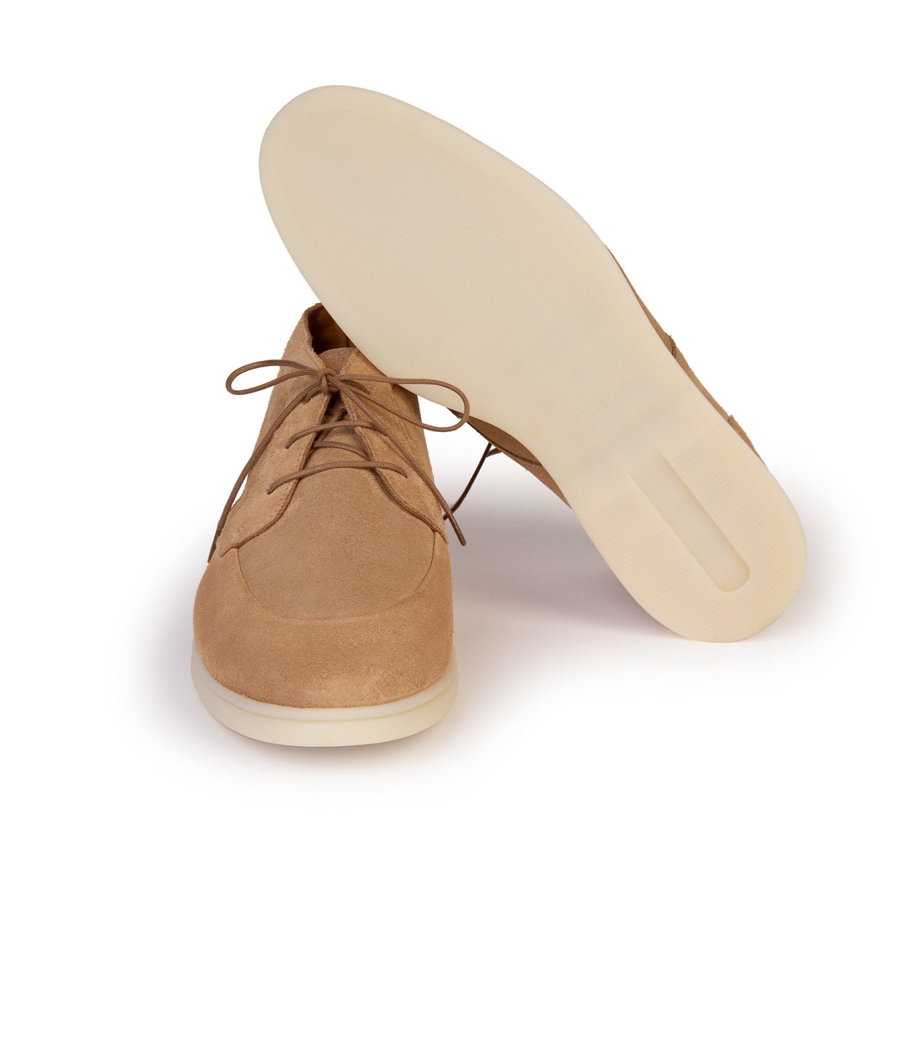Trunk Dufour Suede Chukka Boot: Beige - Trunk Clothiers